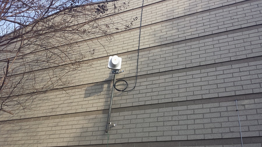 Antenna on the wall